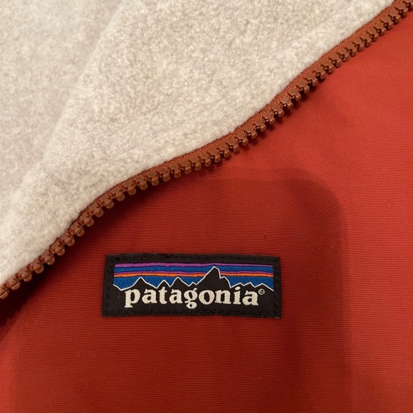 Patagonia Jackets & Blazers - Patagonia Shelled Synch Reversible Vest